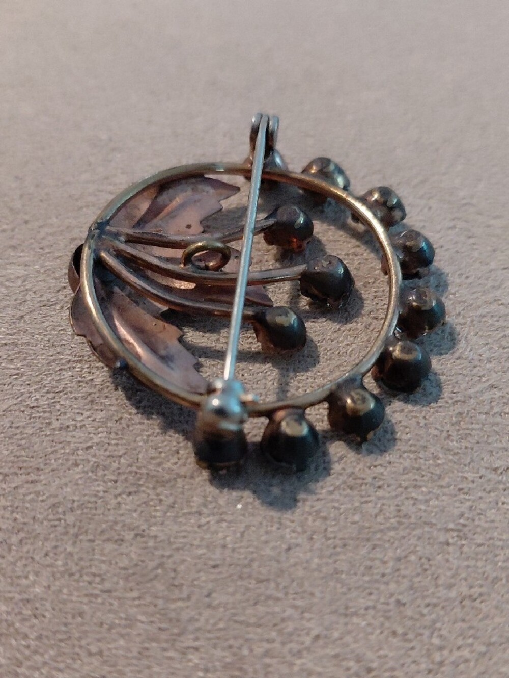 Vintage Silver-Tone Crystal Floral Circle Brooch - Picture 3 of 3